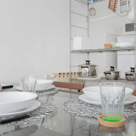 Rentopolis Reina Citta Studi Appartement